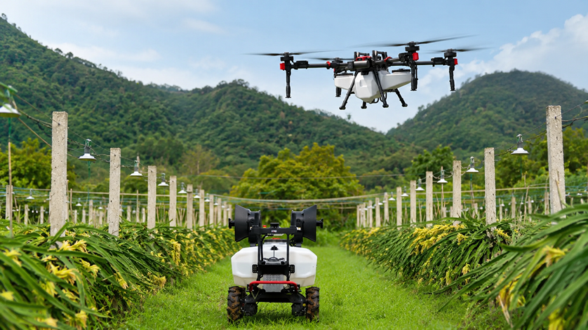 Rover XAG R200 vs Drone Agrícola: La Combinación que Maximiza tu Productividad en el Campo Mexicano